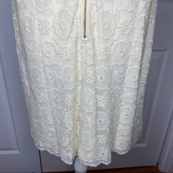 🔥SOLD🔥 Maggy London Retro Lace Overlay Dress Cream 12 - Picture 10 of 16